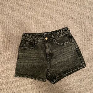 Frank and Oak The Stevie Good Cotton Jean Short in Black